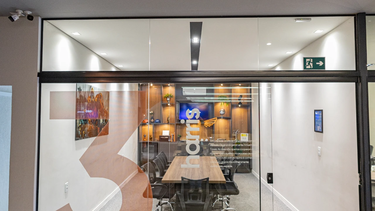 Harris — Sala de reunião